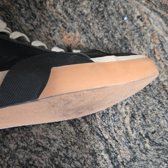 Dolce Vita Black and Tan Women's Sneakers Size 11 Used - Picture 9 of 10